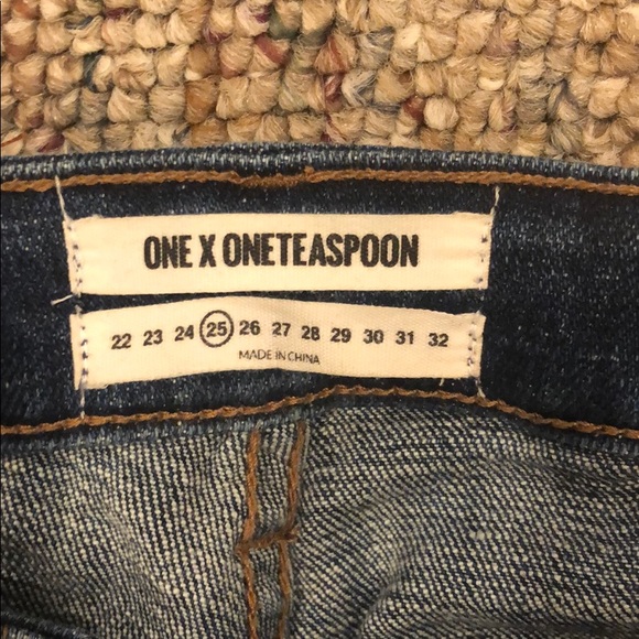 One x one jeans - Picture 3 of 3